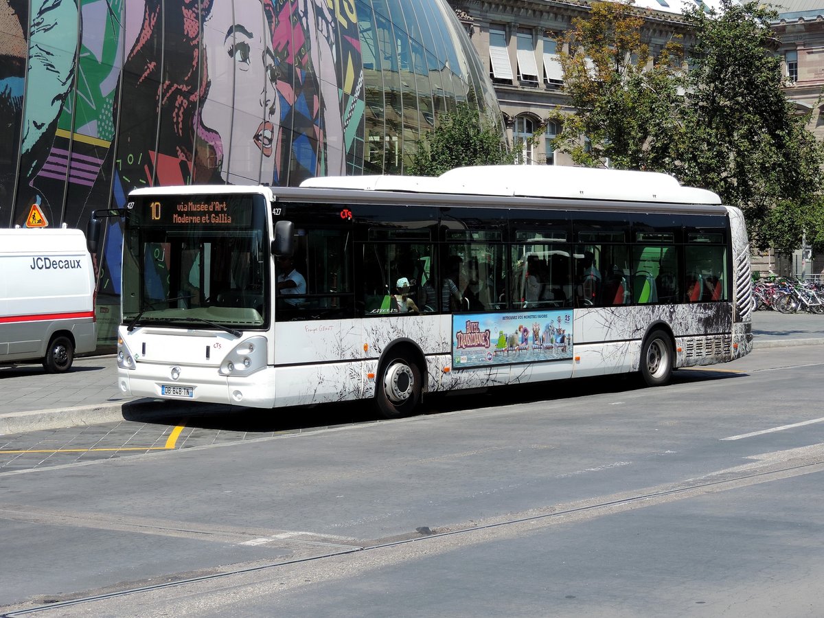 Strassburg - 19. Juli 2018 : Irisbus Cit�lis 12 CNG Nr 427 vor dem Bahnhof.