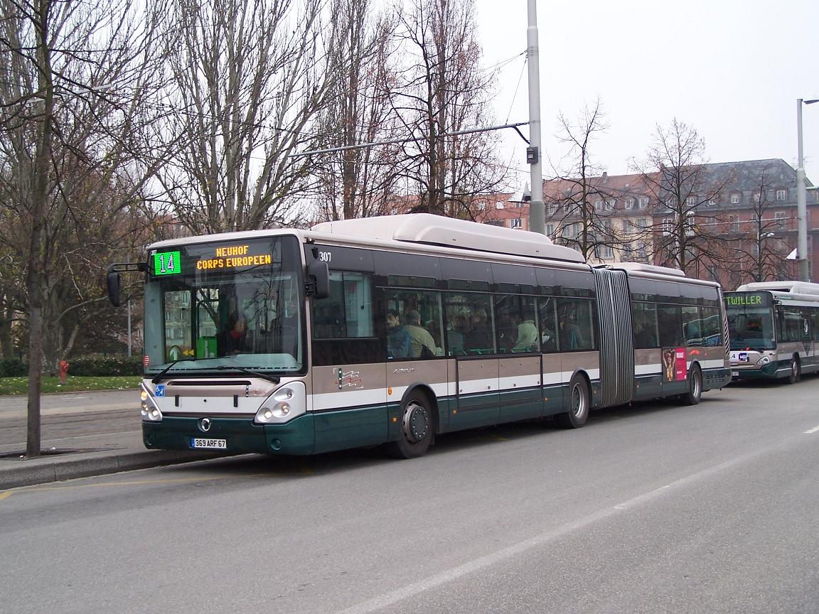 Strassburg - 28. November 2006 : Irisbus Citelis 18 CNG Nr 307 an der Haltestelle Etoile.