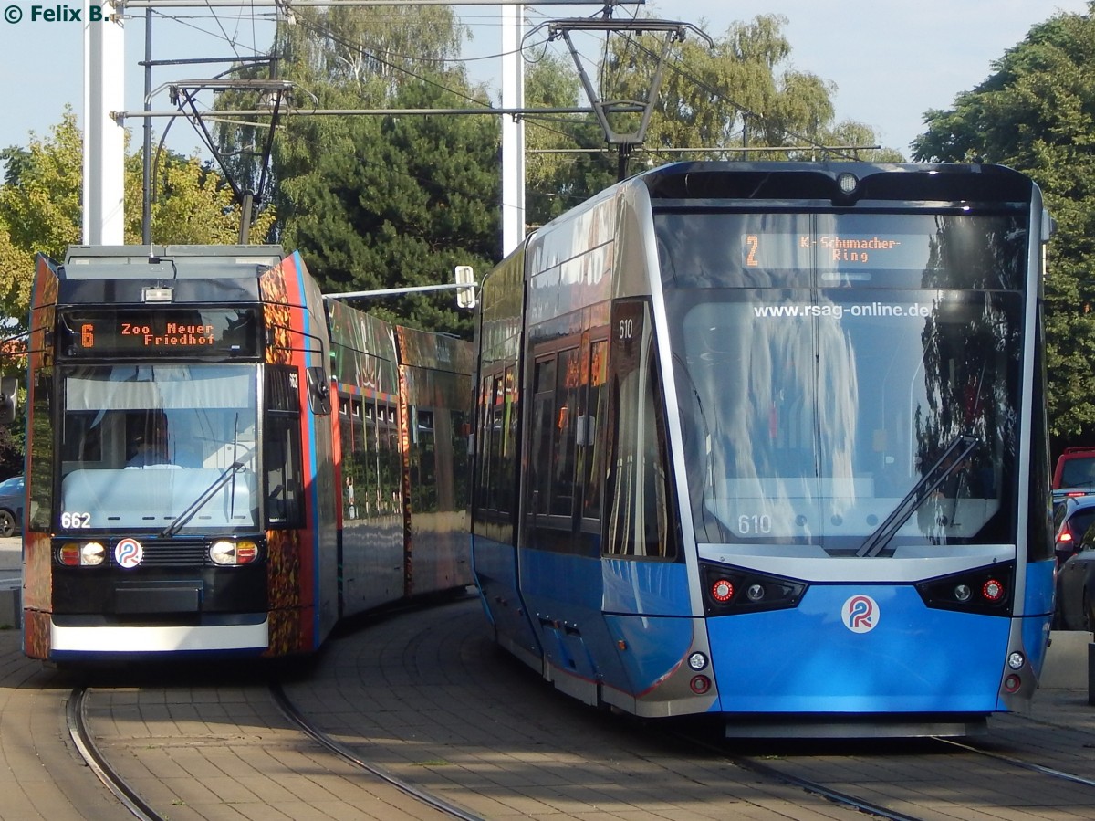 Straenbahn 662 (DUEWAG) und 610 (Vossloh) der RSAG in Rostock im Sommer 2015