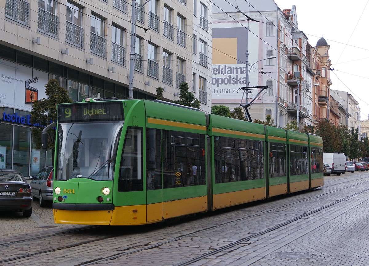 STRASSENBAHNBETRIEBE IN POLEN
Strassenbahn POSEN
Niederflurgelenkwagen Nr. 501 des Typs COMBINO
aufgenommen am 16. August 2014 
Foto: Walter Ruetsch