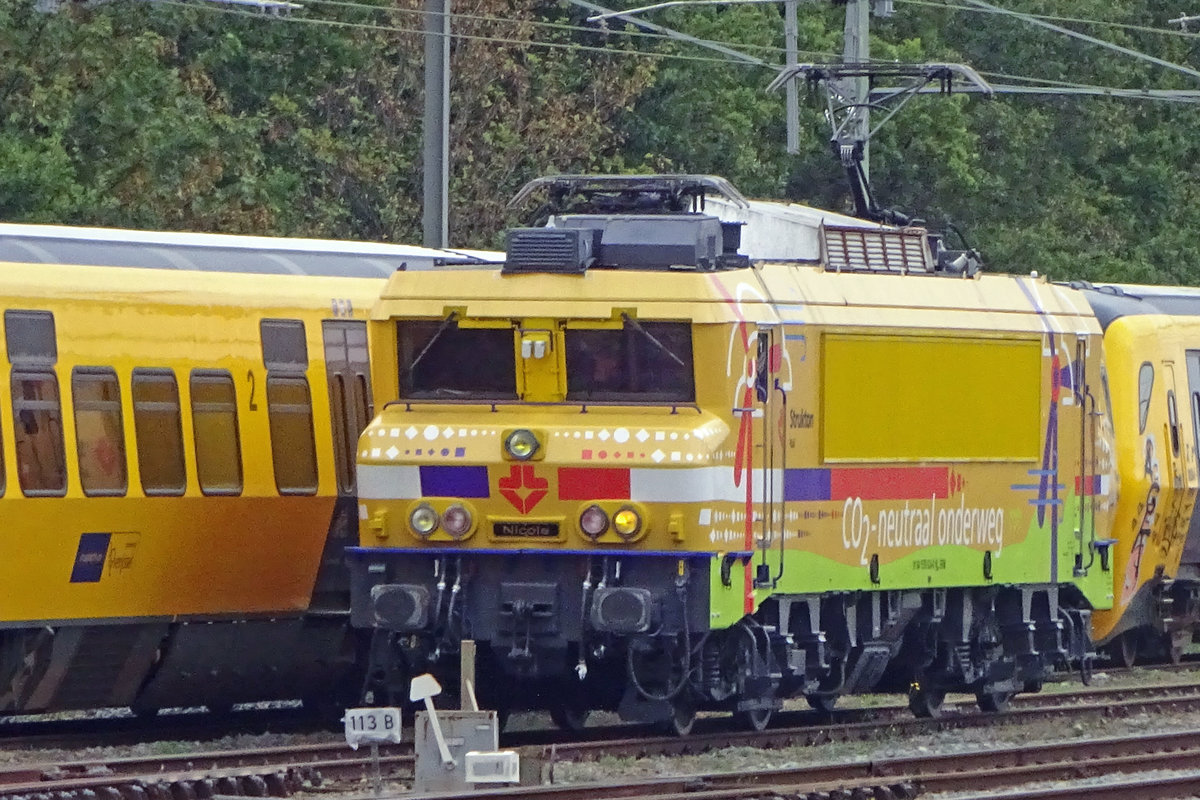 Strukton 1824 lauft am 10 Oktober 2019 um in Nijmegen.