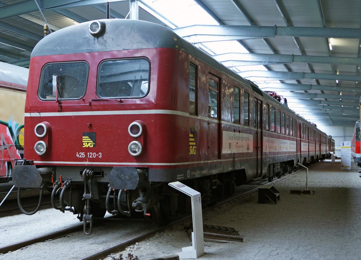 SVG ET 425: Der 425 120-3 Pendel von MAN/AEG (1935), wurde am 25. April 2015 in der Eisenbahn Erlebniswelt Horb am Neckar aufgenommen. 
Foto: Walter Ruetsch