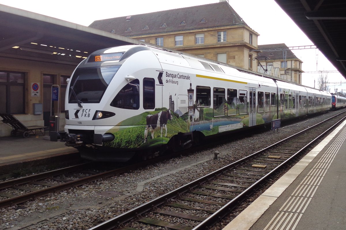 TranS 527 198 steht am 31 Dezember 2018 in Neuchatel. 