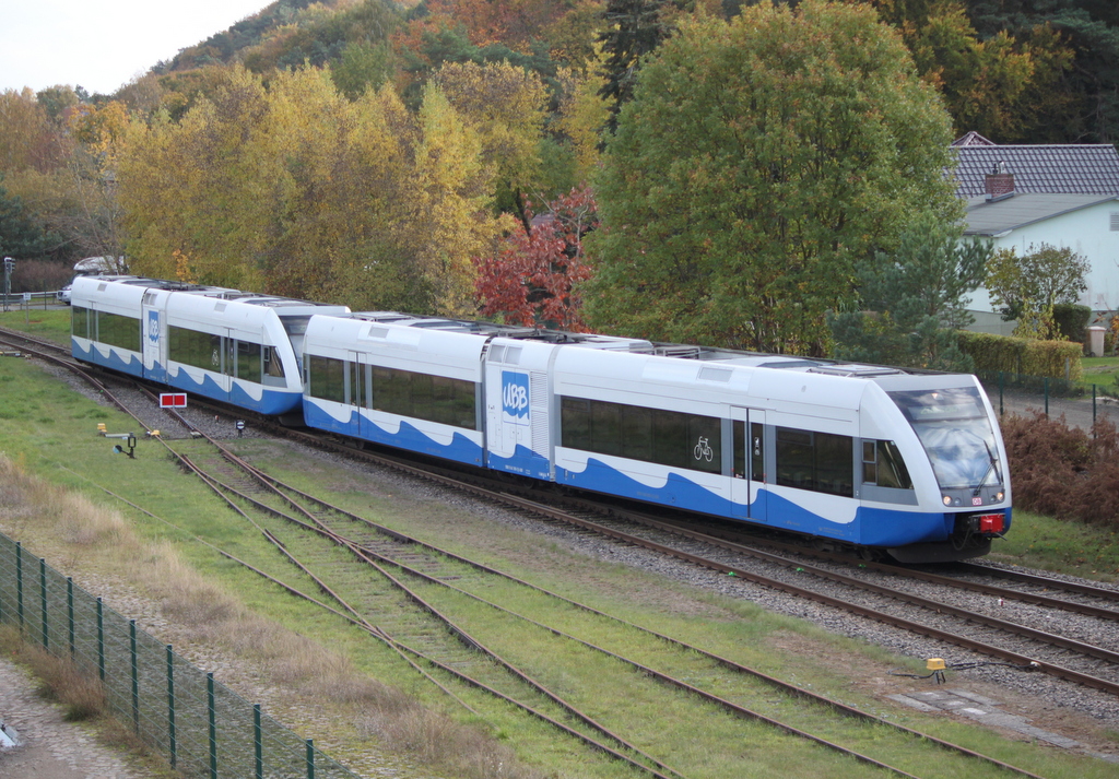 UBB 29426 von Swinoujscie Centrum nach Zssow bei der Einfahrt im Bahnhof Seebad Ahlbeck.22.10.2017