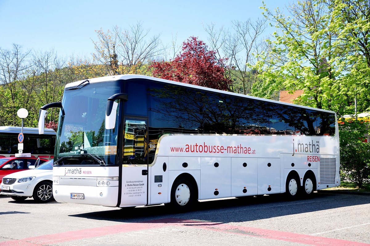 Van Hool T916 Astronef von Math� Reisen aus �sterreich in Krems gesehen.