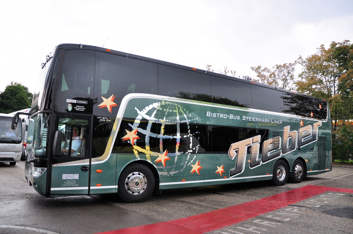 Van Hool von Tieber Busreisen + Reisebro aus der Steiermark/sterreich am 12.Juli 2014 in Krems gesehen.