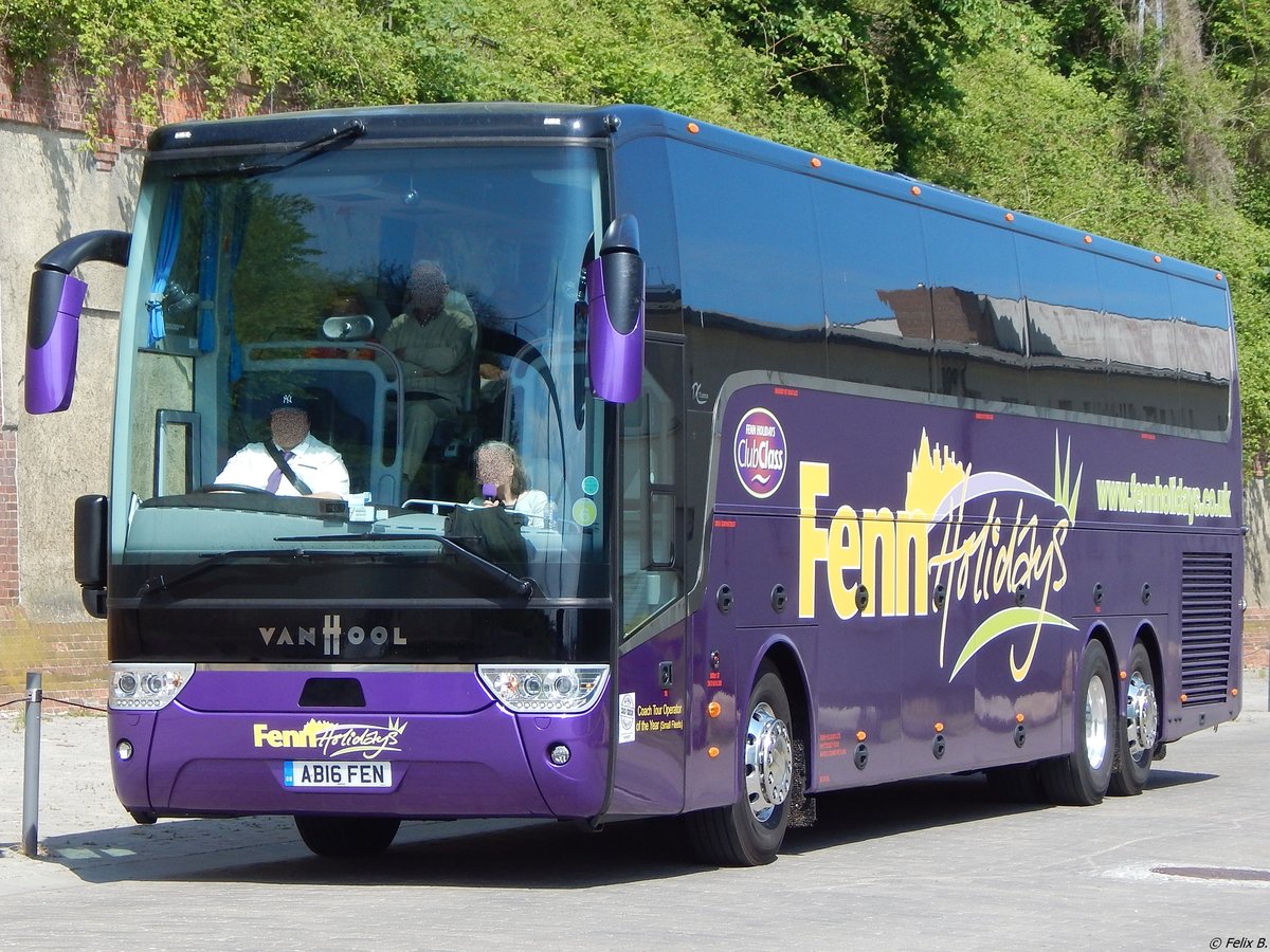 Van Hool TX17 von Fenn Holidays aus England im Stadthafen Sassnitz am 27.05.2016