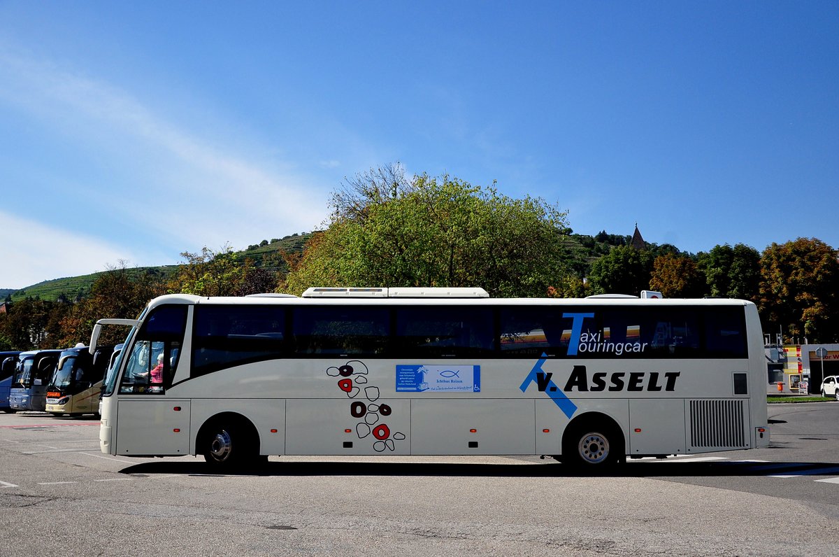 VDL Berkhof Volvo B9R von V. Asselt aus den NL in Krems gesehen.