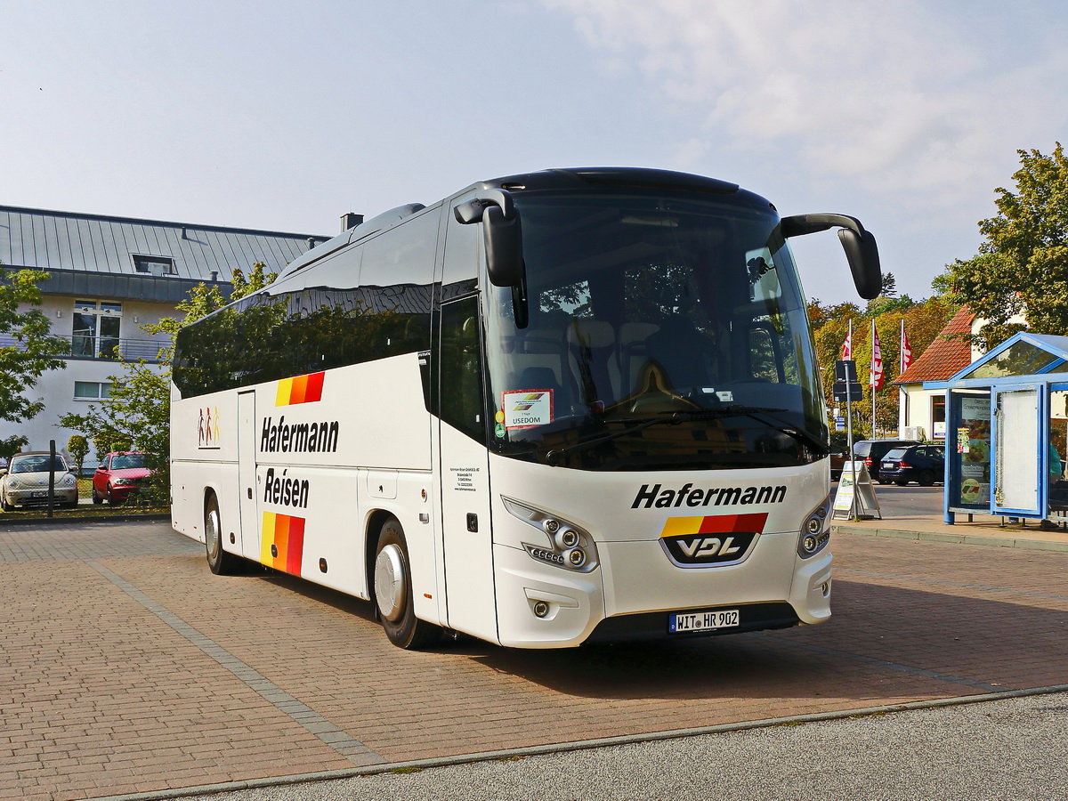 VDL Futura in Basin auf der Insel Usedom von Hafermann Reisenam 30. August 2019.