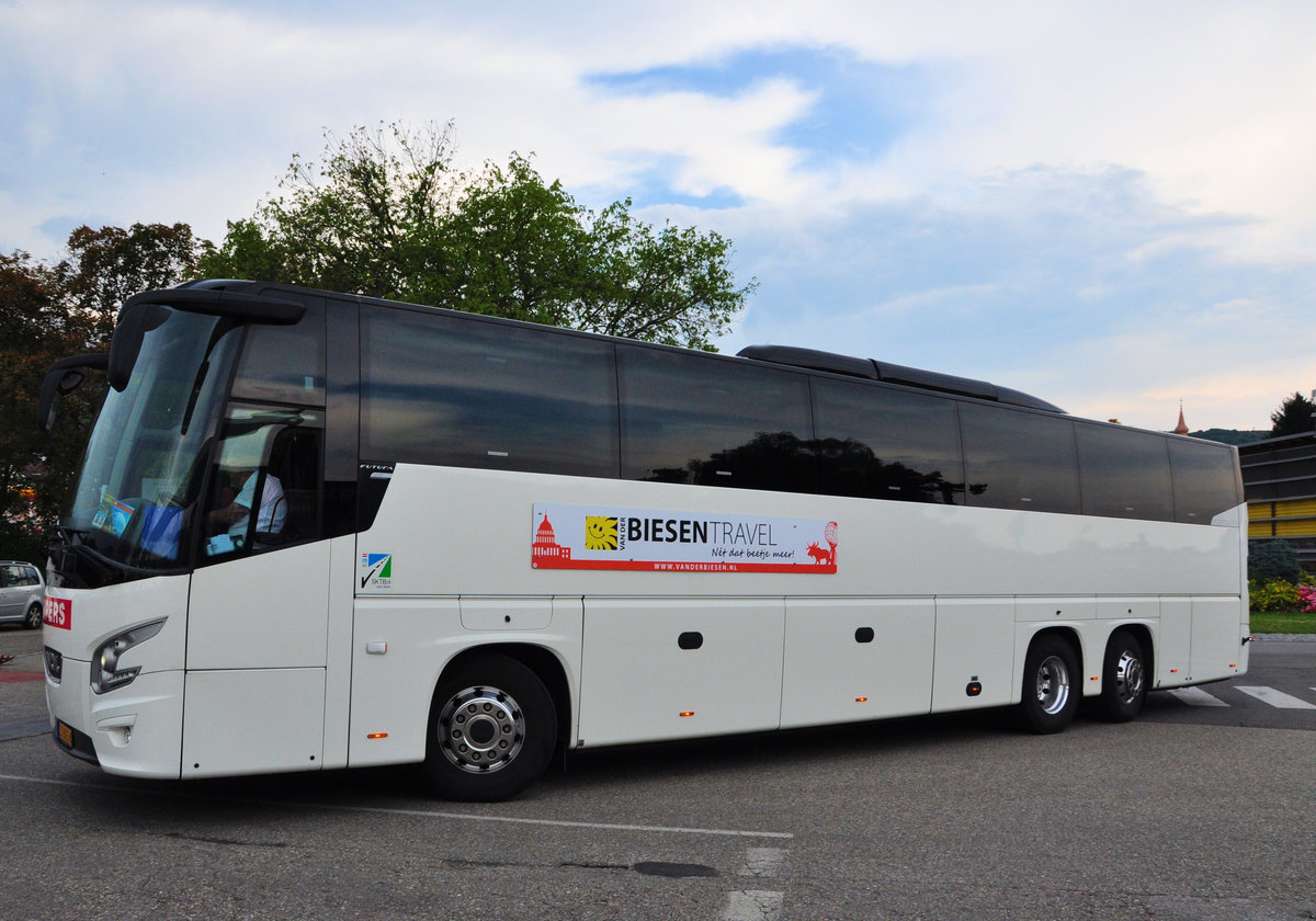 VDL Futura von Kupers Reisen.nl in Krems gesehen.