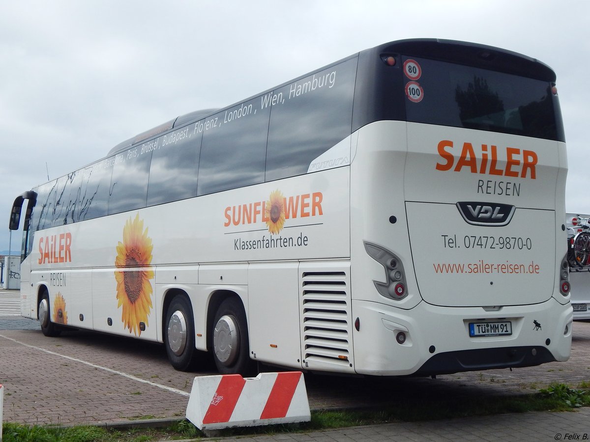 VDL Futura von Sailer Reisen aus Deutschland im Stadthafen Sassnitz. 