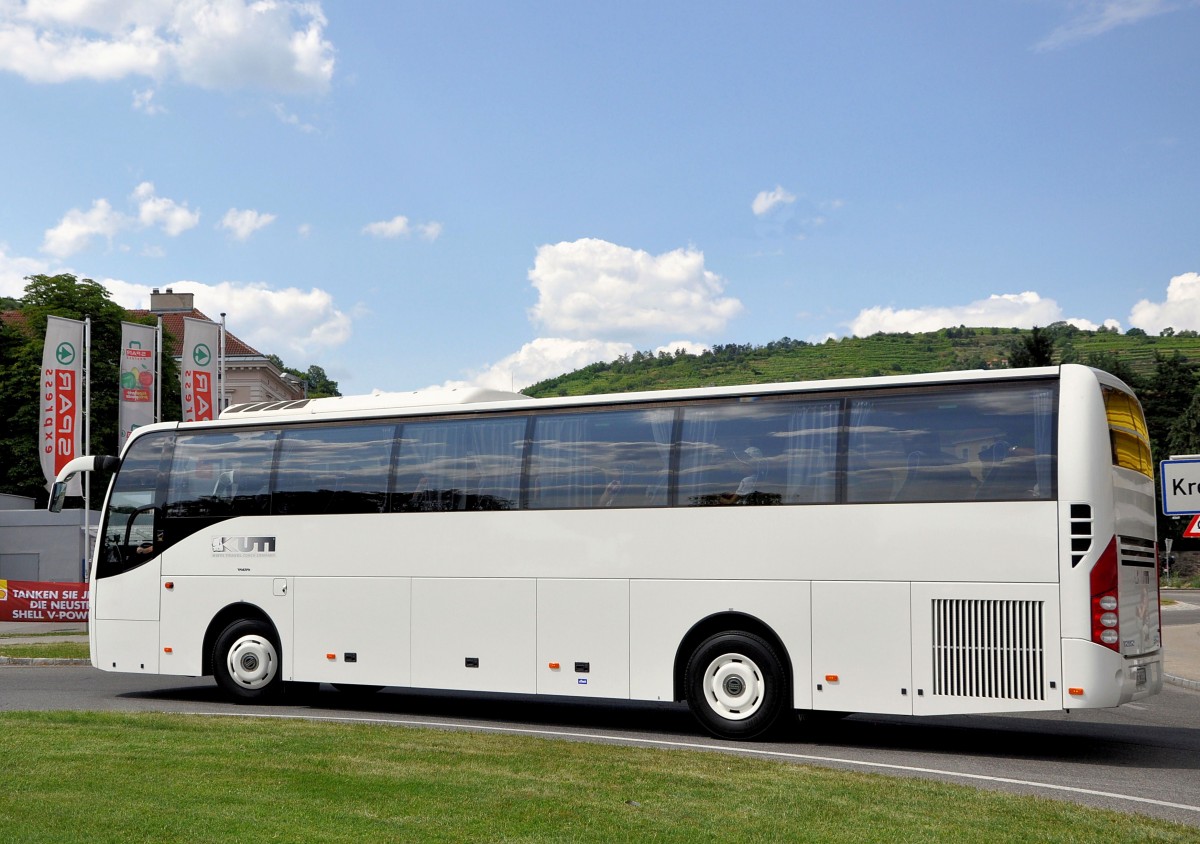 VOLVO 9700 von KUTI Travel/Ungarn im Juli 2013 in Krems gesehen.