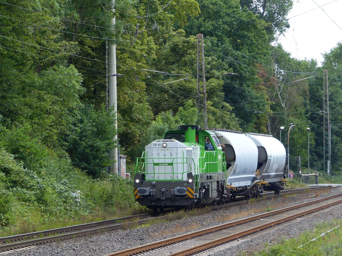 Vossloh Rail Services Diesellok DE 18 (92 80 4185 013-4) Kalkumerstrasse, Lintorf 13-07-2017.

Vossloh Rail Services dieselloc DE 18 (92 80 4185 013-4) Kalkumerstrasse, Lintorf 13-07-2017.