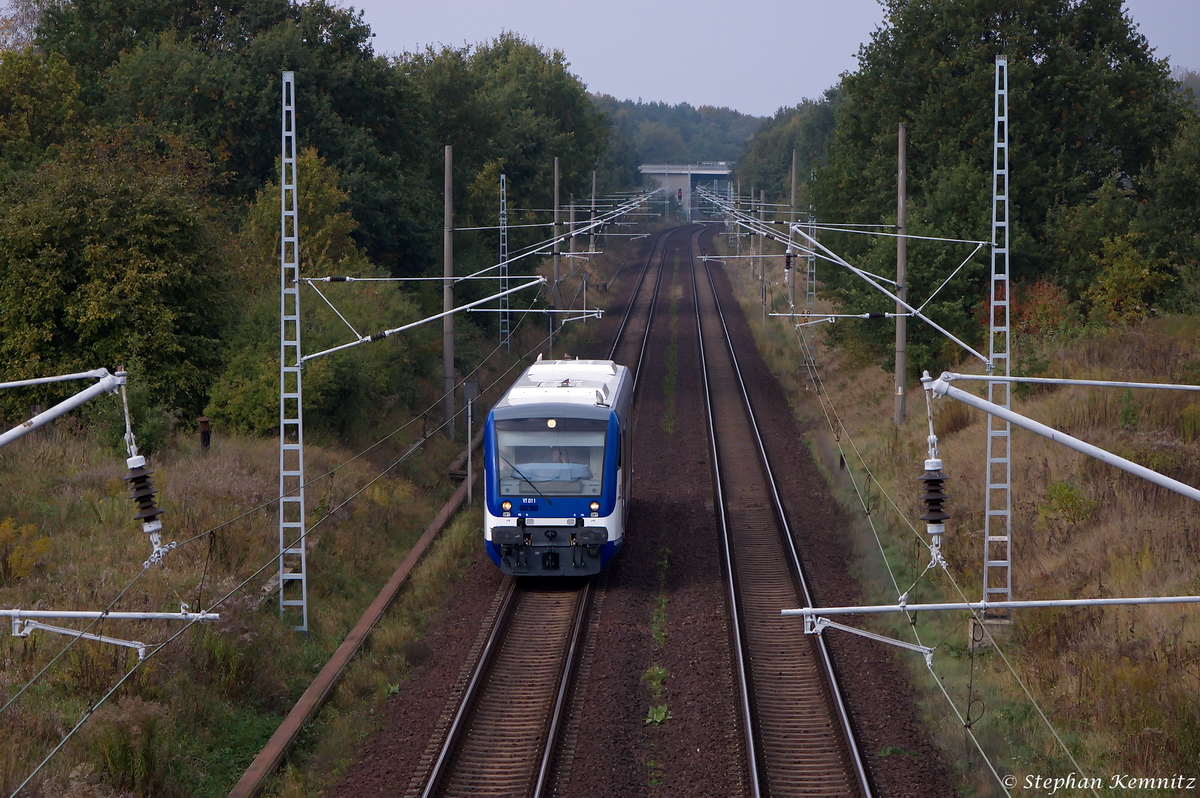 VT 011 (650 543-1) NEB - Niederbarnimer Eisenbahn auf Leerfahrt in Marquardt und fuhr weiter in Richtung Golm. 02.10.2014