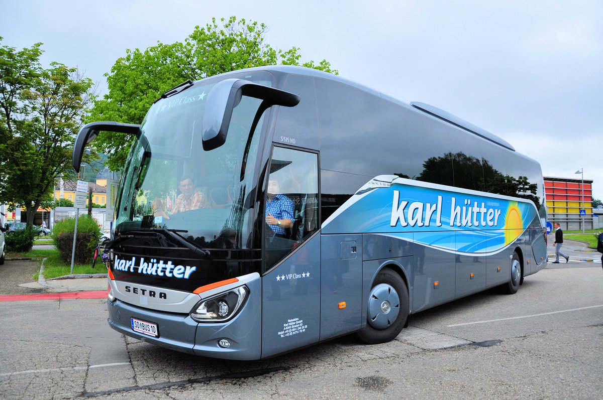 Vulkanlandreisen Karl Htter aus der Steiermark/sterreich mit  Nagel neuem Setra 515 HD im Juni 2016 in Krems gesehen.