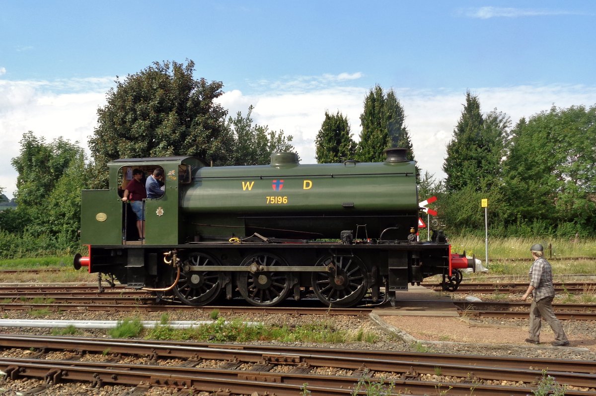 War Department 75196 -heute in Besitz der SCM (Stoomcentrum Maldegem in Flandern) lauft um in Simpelveld am 8 Juli 2017.