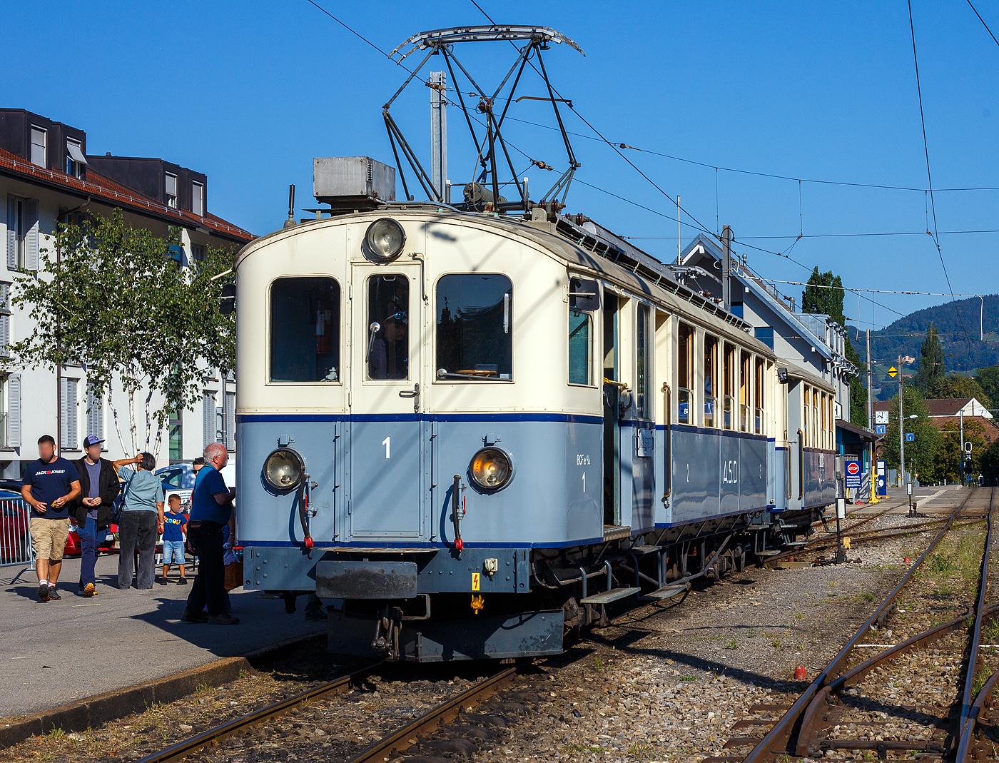 Auch bei der Museumsbahn Blonay–Chamby wurde das „125-Jahr-Jubiläum“ der Linie Bex-Villars (später BVB) gefeiert („Le Chablais en fête“).  

Der elektrische Personentriebwagen mit Gepäckabteil A.S.D. BCFe 4/4 No.1 «TransOrmonan» der TPC mit dem zweiachsigen 3. Klasse Personenwagen A.S.D. C² 35 ist am 9 September 2023 im Bahnhof Blonay, als Gastfahrzeug der TPC zu Besuch bei der BC.