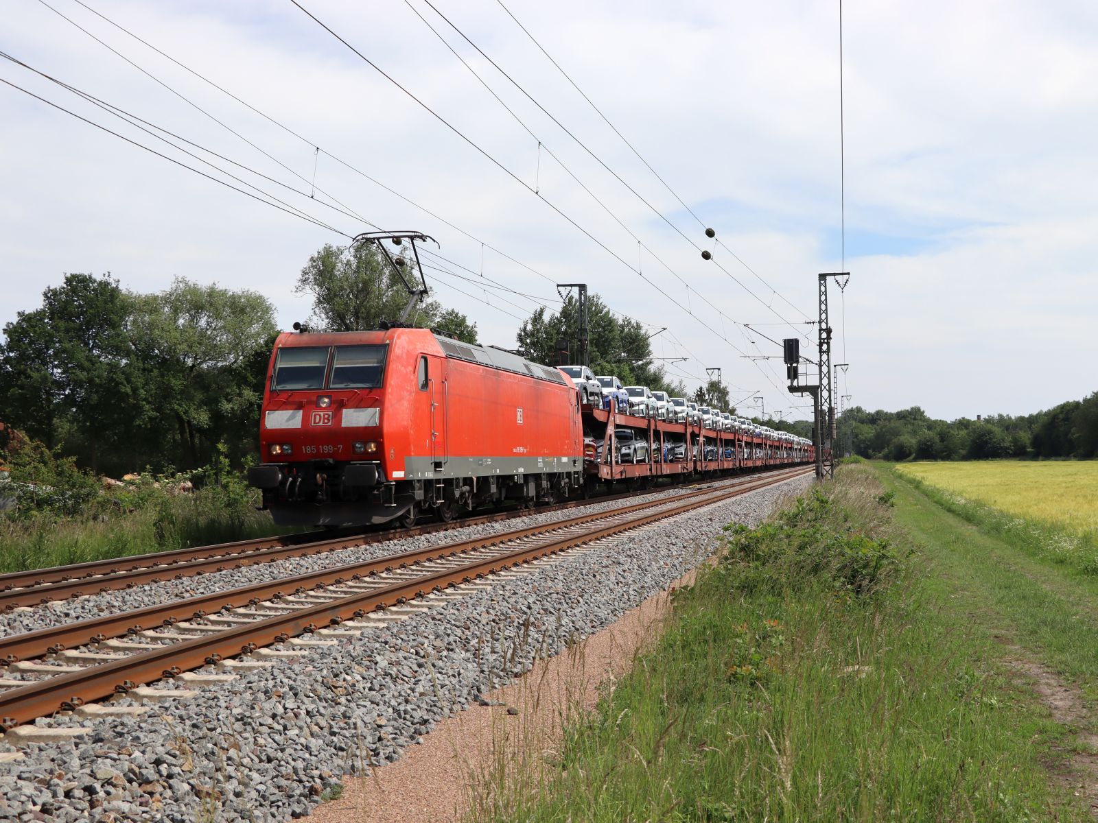 DB Cargo Lokomotive 185 199-7  Devesstra�e, Salzbergen 03-06-2022.

DB Cargo locomotief 185 199-7  Devesstra�e, Salzbergen 03-06-2022.