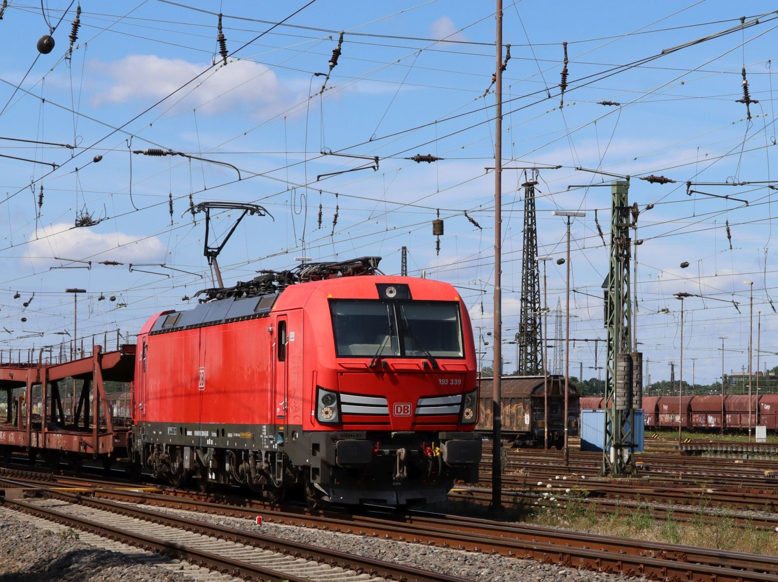 DB Cargo Lokomotive 193 339-9 G�terbahnhof Oberhausen West 11-07-2024.

DB Cargo locomotief 193 339-9 goederenstation Oberhausen West 11-07-2024.