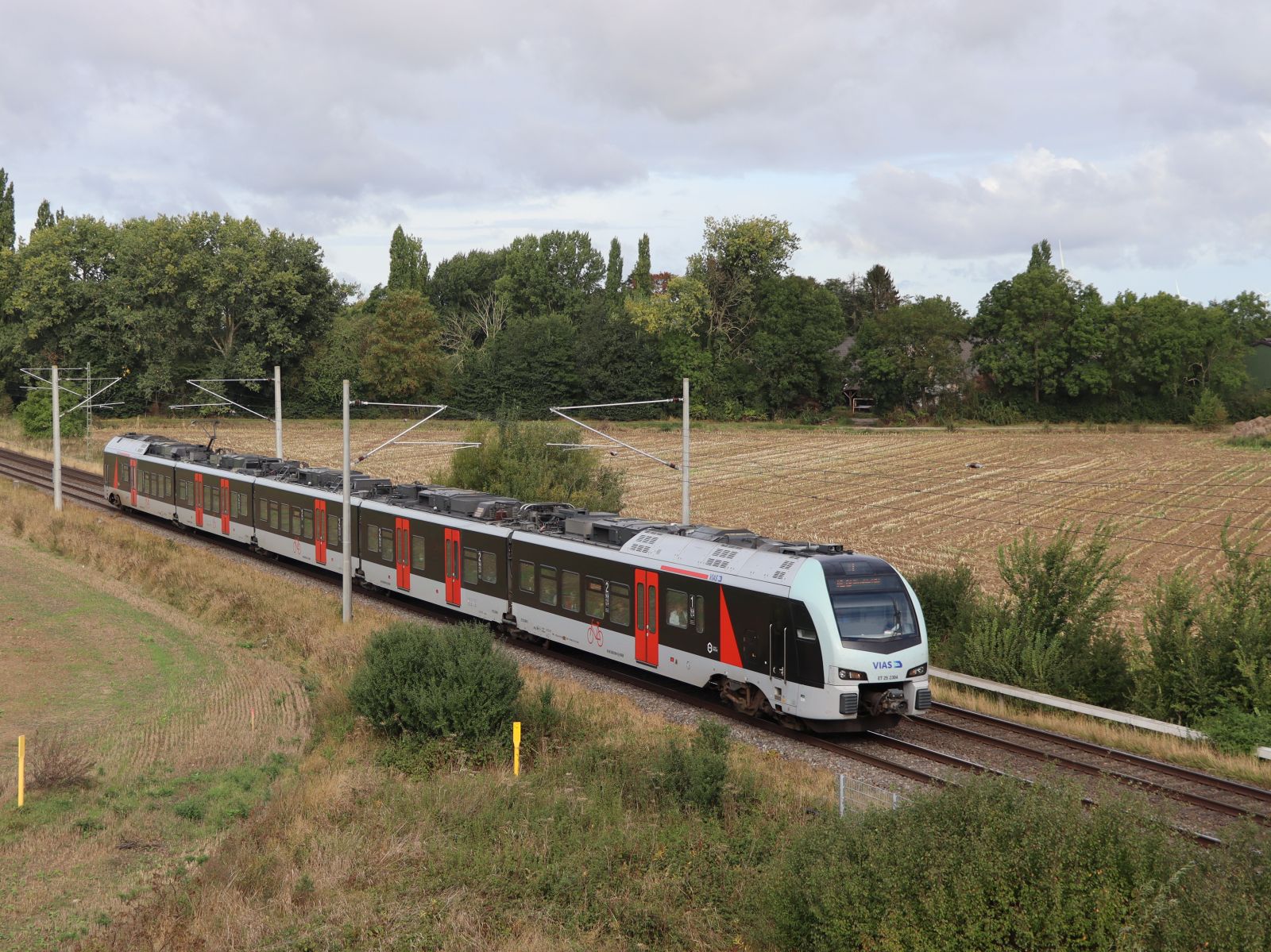 VIAS Triebzug ET 25 2304 Baumannstrasse, Praest 16-09-2022.

VIAS treinstel ET 25 2304 Baumannstrasse, Praest 16-09-2022.