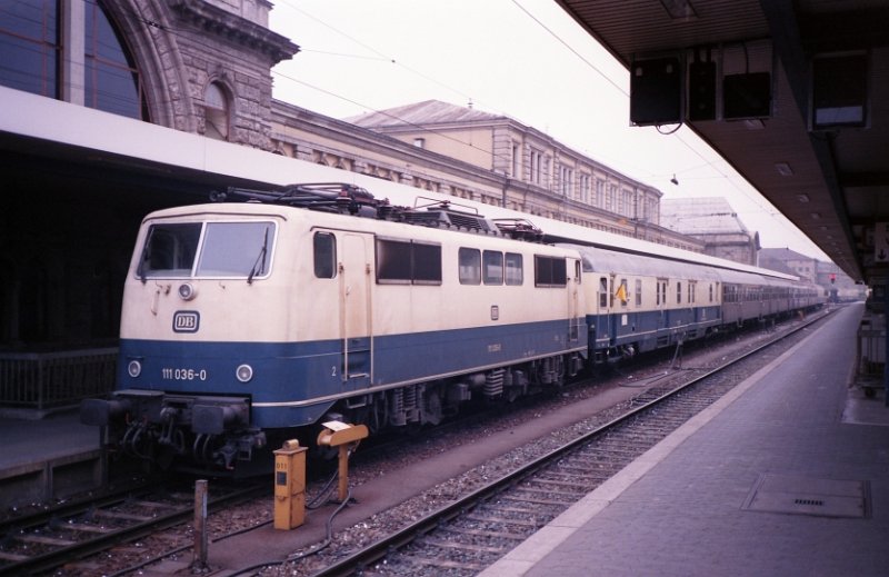 111 036-06 N�rnberg Hbf Februar 1989.
