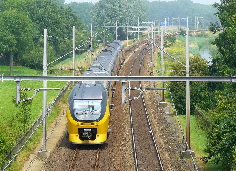 DD-IRM Triebzug BR 8600/8700 unterweg von Amsterdam CS in Richtung Leiden am 28-06-2009.
