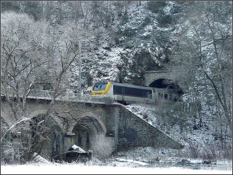 Sauerbrücke zwischen 2 Tunnel in Michelau. 11.01.09 (Jeanny)