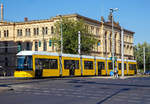   Der BVG 9064 ein siebenteiliger Bombardier Flexity Berlin vom Typ  GT8-08 ZR am 18.09.2018 beim Europaplatz Berlin.