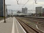 Bahnsteig Gleis 8 und 9 S�dseite Leiden Centraal Station 24-08-2023.