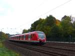 DB Triebzug 422 052-1 und 422 020-8 Winkhauser Talweg, M�lheim an der Ruhr 13-10-2017.