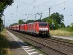DB Cargo Lokomotive 189 038-3 mit Schwesterlok f�hrt linkes Gleis richtung Wesel.