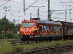 DB Cargo Lokomotive 185 077-5 (91 80 6185 077-5 D-DB) mit Aufschrift  Stahl auf Stahl  G�terbahnhof Oberhausen West 02-09-2021.