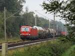 DB Cargo Vectron Lokomotive 193 335-7 (91 80 6193 335-7 D-DB) bei Bahn�bergang Haagsche Strasse, Emmerich am Rhein 19-09-2024.