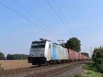 Lineas Lokomotive 186 427-1 (91 80 6186 427-1 D-Rpool) bei Bahn�bergang Wasserstrasse, Hamminkeln 19-09-2024.