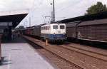 140 574 halt mit G�terzug in Hamm 29-05-1993.