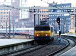 NS locomotief 1746 mit versp�tete IC 242, Amersfoort Centraal 27-12-2019.