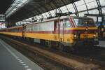 Scanbild: am 4 Augustus 1998 steht NMBS 1182 mit der IC-Benelux in Amsterdam Centraal.