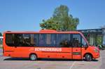 Midi Bus Mercedes von Schneiderbus aus Wien in Krems.