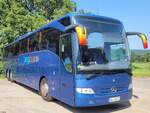 Mercedes Tourismo von Jung Bus aus Deutschland an der Mosel.