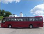 Neoplan Transliner von Gstrow-Club-Reisen aus Deutschland im Stadthafen Sassnitz.