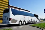 Setra 517 HD von Zw�lfer Reisen aus Nieder�sterreich in Krems gesehen.