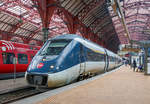   Der DSB MG 5618 (DSB IC 4) – MG 5618 / FH 6618 / FG 6818 / MG 5818 am 20.06.2019 als DSB Re nach Kalundborg beim Halt im Hauptbahnhof Kopenhagen (Københavns H).