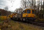 Das Gleisarbeitsfahrzeug „Hummel“ 746 014 (99 80 9110 014-4 D-DBMP), ein neues Plasser & Theurer GAF (auf MISS-Plattform) der DB InfraGO Netz Instandhaltung, ex DB Netz AG, fährt am 11 November 2025 durch Kirchen/Sieg in Richtung Siegen.

Das Gleisarbeitsfahrzeug (GAF) wurde 2019 von Plasser & Theurer in Linz (Österreich) unter der Fabriknummer 6702 gebaut.