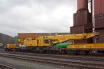 Der 150 t Kirow Gleis- und Weichenbaukran KRC 1200+ (ein Kirow MULTI TASKER KRC 1200+) 99 80 9419 005-0 D-STRA  „DONAU“  (ex 97 82 55 508 17-5) der STRABAG RAIL GmbH ist am 25.12.2014 am