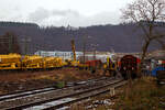 Am 08.12..2021 ist in Scheuerfeld (Sieg) beim Kleinbahnhof der WEBA (Westerwaldbahn) viel los.