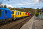 In einer ungewhnlichen Komposition (im Sandwich zweier SIEMENS Vectron Dual Mode der PRESS) fhrt ein Schienenprfzug (SPZ 3), auf Prffahrt (der Messwagen ist auf die Schiene absenkt) am 30.04.2023