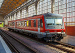   Der Dieseltriebzug 628 641 / 928 641 (95 80 0628 641-2 D-DB / 95 80 0928 641-9 D-DB) steht am 12.06.2015 im Hauptbahnhof Lübeck.