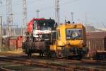 SKL mit LKW bei der Durchfahrt in Rostock-Toitenwinkel.28.11.2011