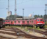 Die Lokreihen im Rostocker Seehafen werden weniger die Dresdener 180er wurden nach Link´s gestellt.03.08.2012