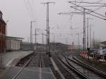 Aufnahme vom Bahnbergang Tribseer Damm zu den Bahnsteigen in Stralsund am 14.Januar 2011.